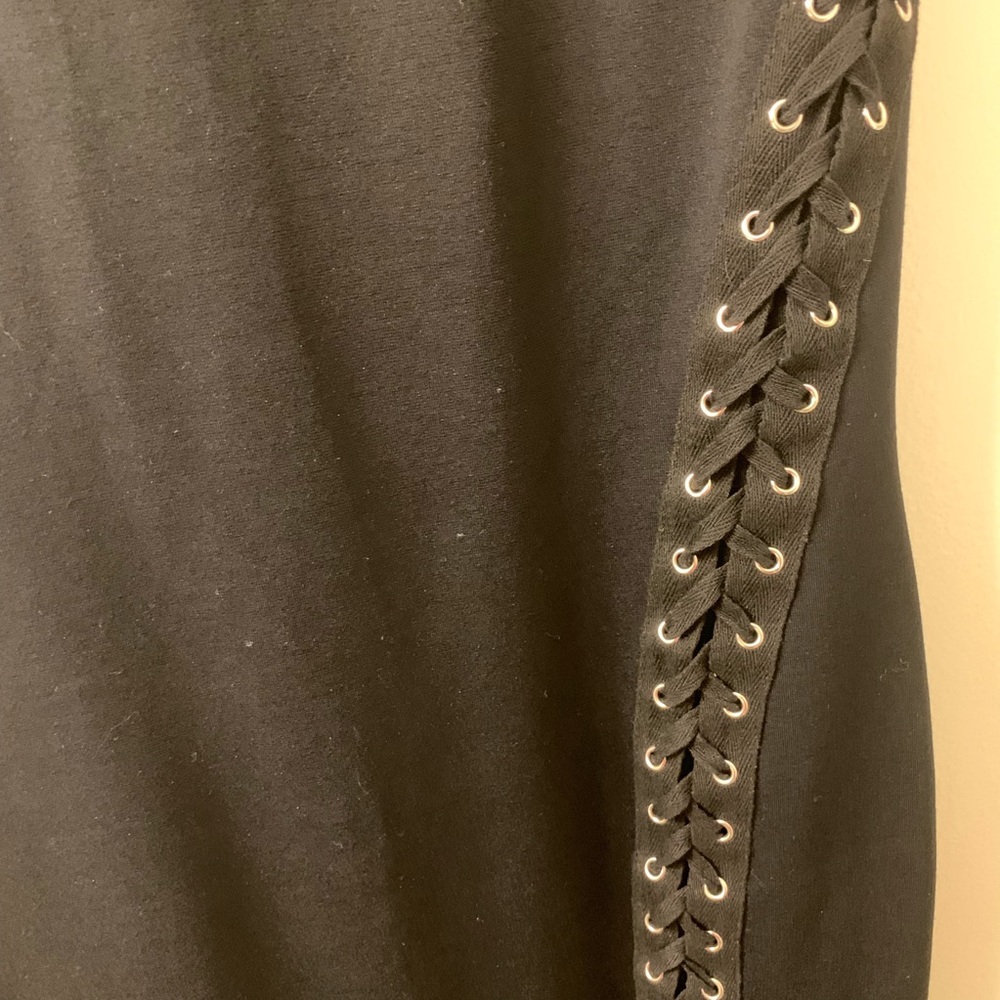 🖤✨ Be the Enigma in the Room! Veronica M Little Black Dress ✨🖤 - Picture 3 of 13